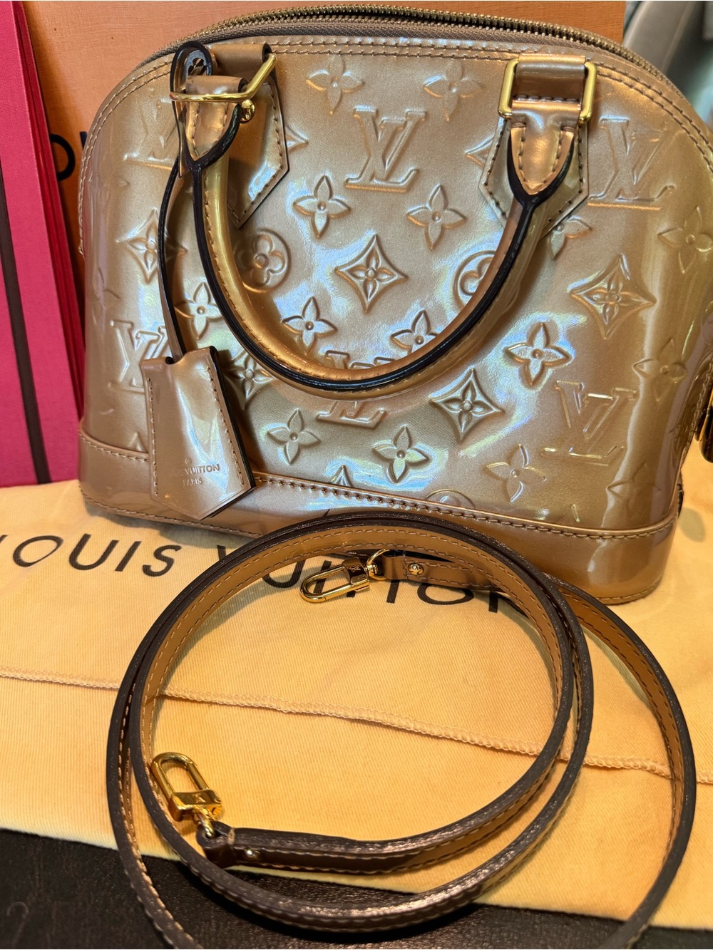 Go For Gold Purchase Urban Expression Bag - Picture 2 of 9